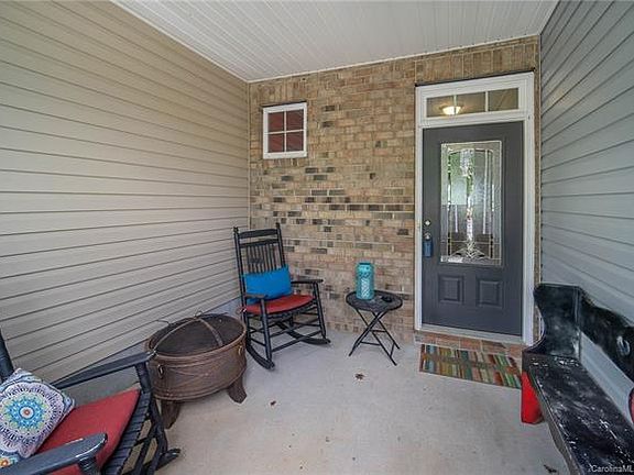 3rd image of 3286 Yarmouth Ln #14