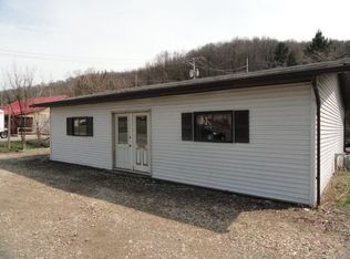 12512 Ohio River Blvd, Chester, WV 26034