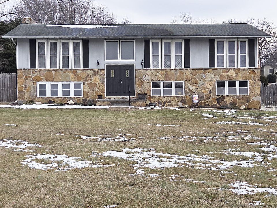 1st image of 7315 Cornwall Rd