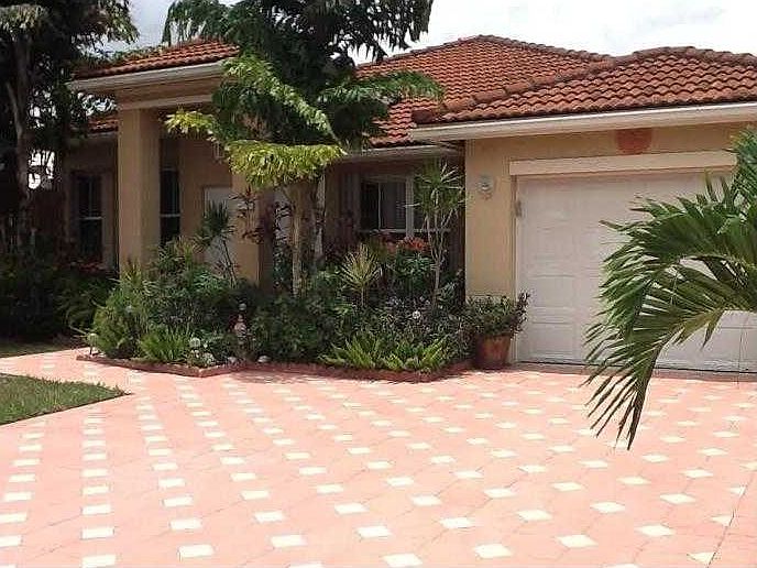 1st image of 14135 S Cypress Cove Cir