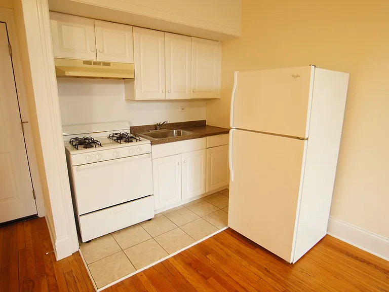 2715 NMA LLC — Photo 11