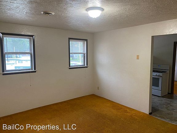 3rd image of 507 E Main St APT 7