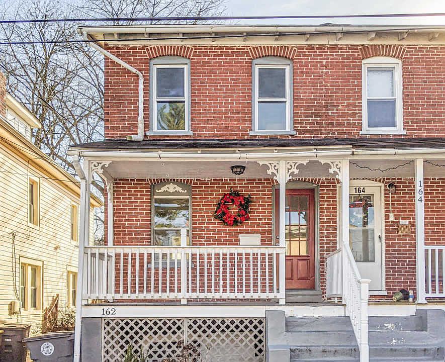 1st image of 162 E Church St