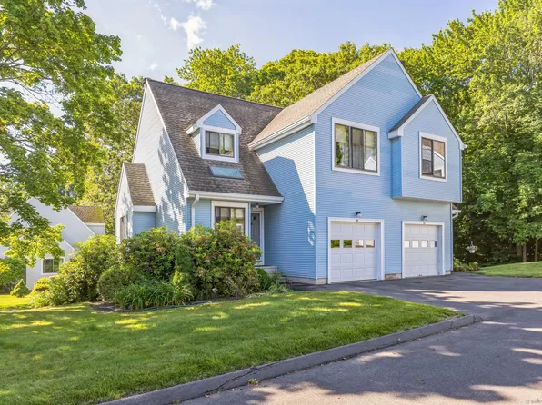 32 Locust Lane #32, Farmington, CT 06032