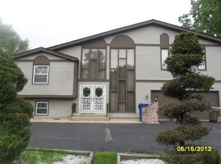 16W630 3rd Ave, Bensenville, IL 60106