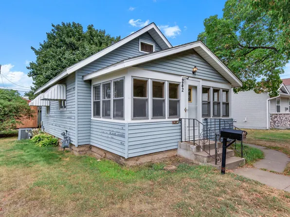 242 Park St W, South Saint Paul, MN 55075