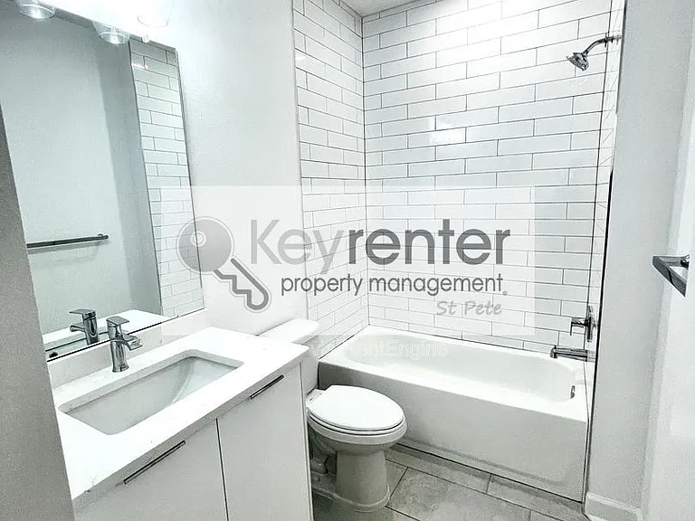 2703 N 24th St #1 — Photo 8