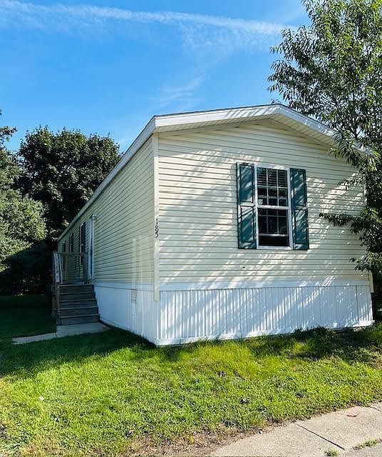 1st image of 185 Lakeshore Cir