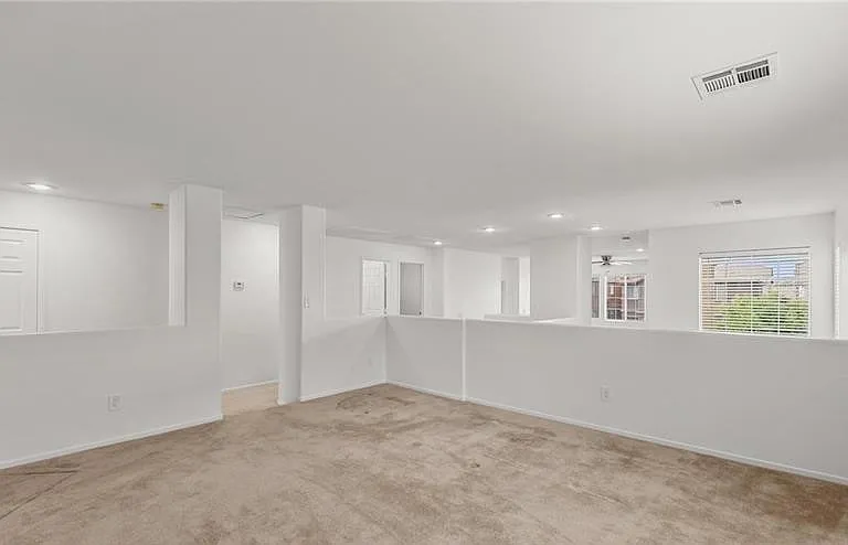 9123 Weeping Hollow Ave — Photo 29