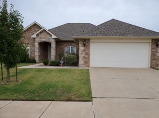 18308 Summer Grove Ave, Edmond, OK 73012