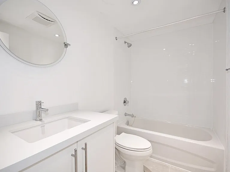 55 Montclair Ave — Photo 7
