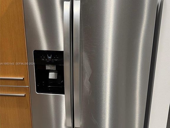 5th image of 1060 Brickell Ave #1707
