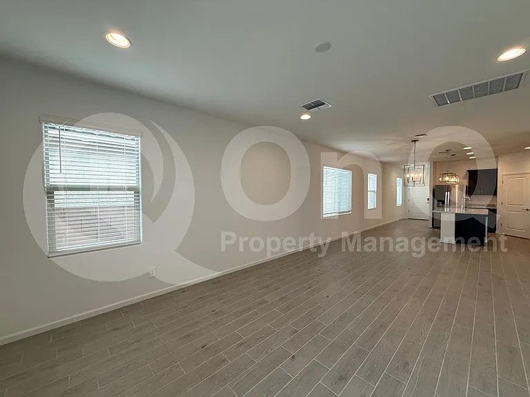 6901 W Sweetshade Ln — Photo 6