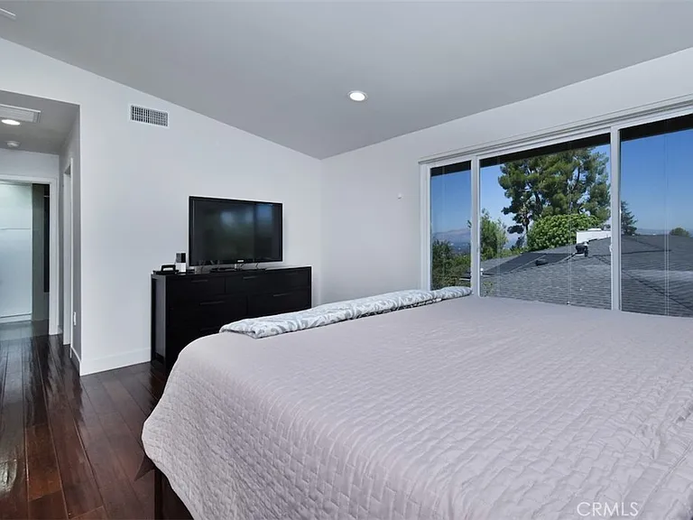 4347 Coronet Dr — Photo 27