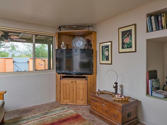 5th image of 8155 E Estes Ln