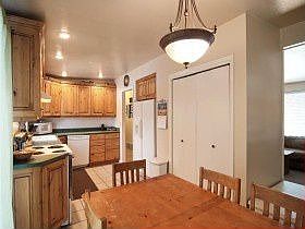 5th image of 5522 S Edgewood Dr