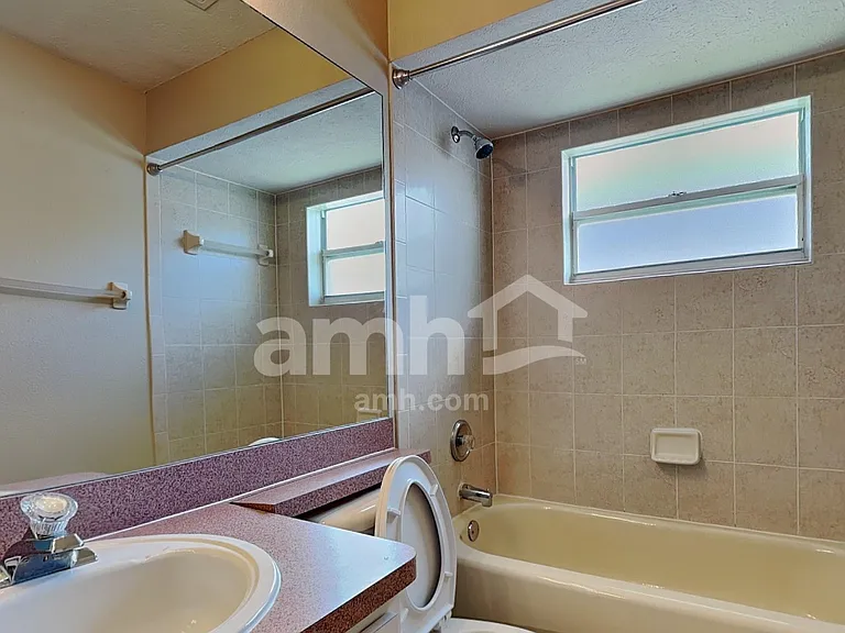 11706 Leda Ln — Photo 15