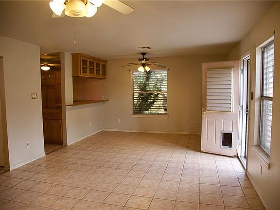 4th image of 3045 Quail Hollow Dr