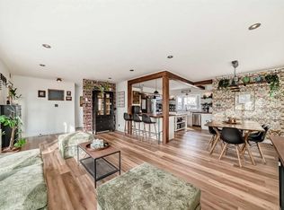 2155 W Mackid Cres NE, Calgary, AB T2E6B5