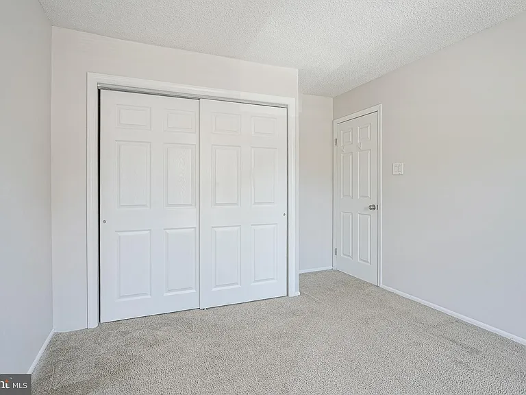 2205 Elberta Ln — Photo 15