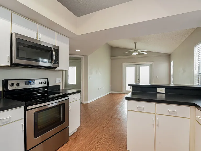 1051 Woodsong Way — Photo 8