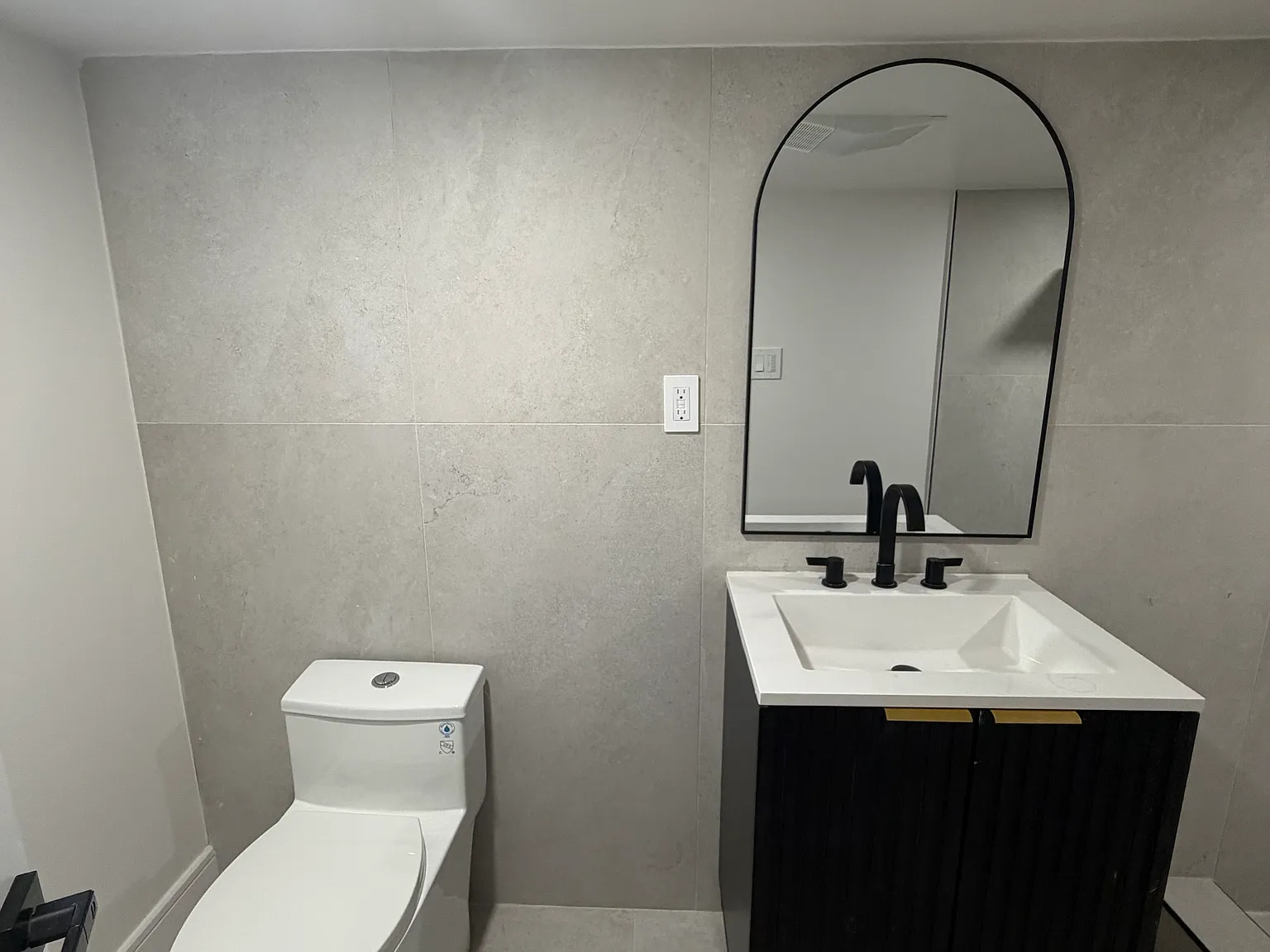 2 bed, $2,200 — Photo 2