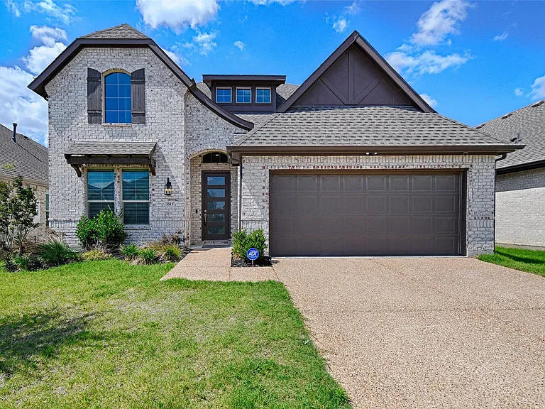 3511 Clara Dr — Photo 1