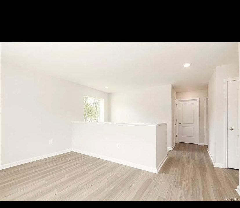 1st image of 15416 Cedarville Dr