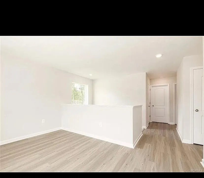 15416 Cedarville Dr