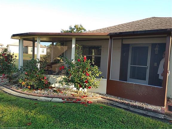 3rd image of 106 Parkview Cir