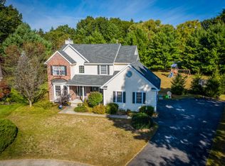 11 Doggett Coat Pl, Saratoga Springs, NY 12866