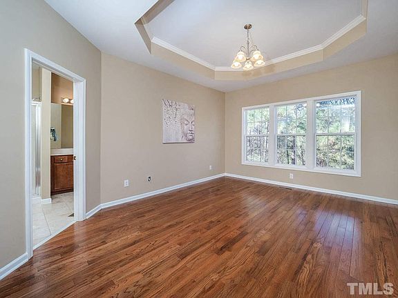 4th image of 4704 Carmen Ln