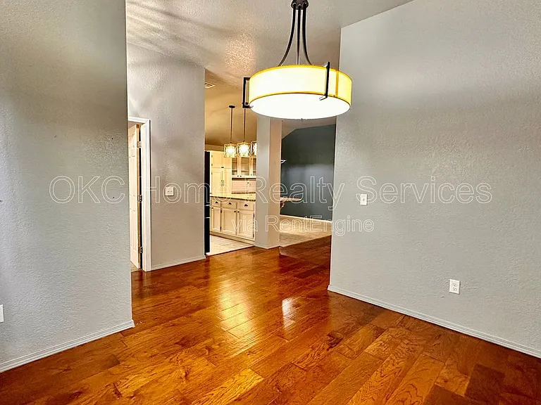 2617 Amy Ct — Photo 4
