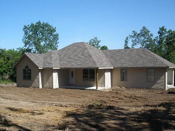 2nd image of 1041 Fellowship Rd