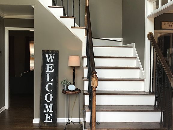4th image of 424 Clubview Dr