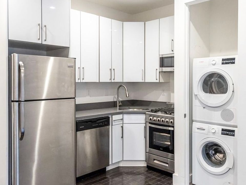 1st image of 621 Nostrand Ave APT 2R