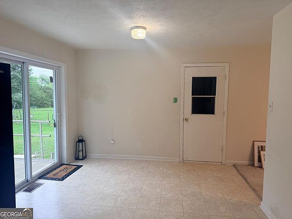 5th image of 1064 Meadowbrook Ln NW
