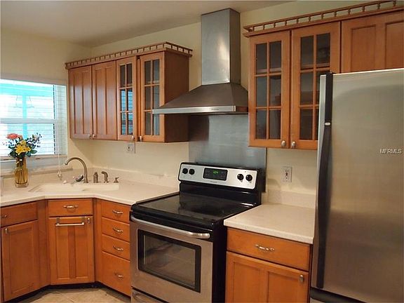 4th image of 4204 Windtree Dr