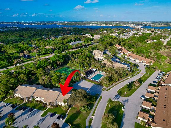 3rd image of 1575 SW Silver Pine Way #108-d2
