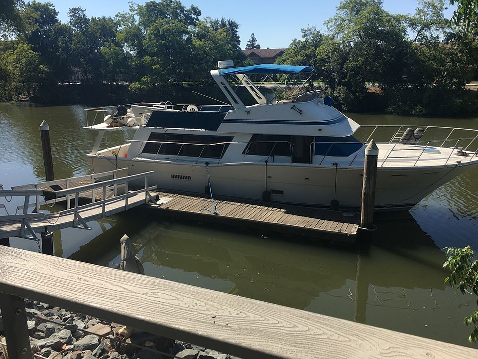 1st image of 2908 Canal Dr