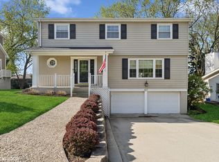 427 Dorset Pl, Glen Ellyn, IL