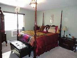 3rd image of 7420 N Winchester Ave APT 1C