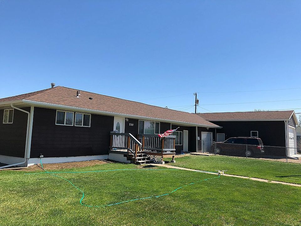 2nd image of 530 9th St N