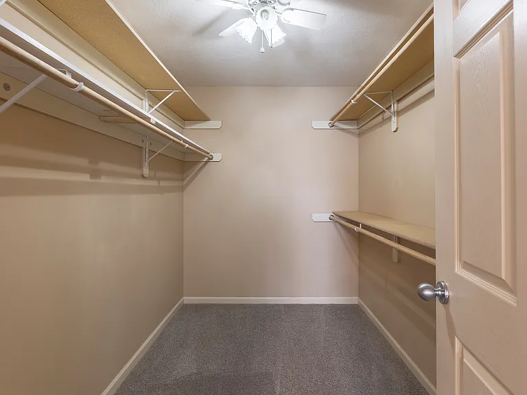4880 S 131st St #1 — Photo 25