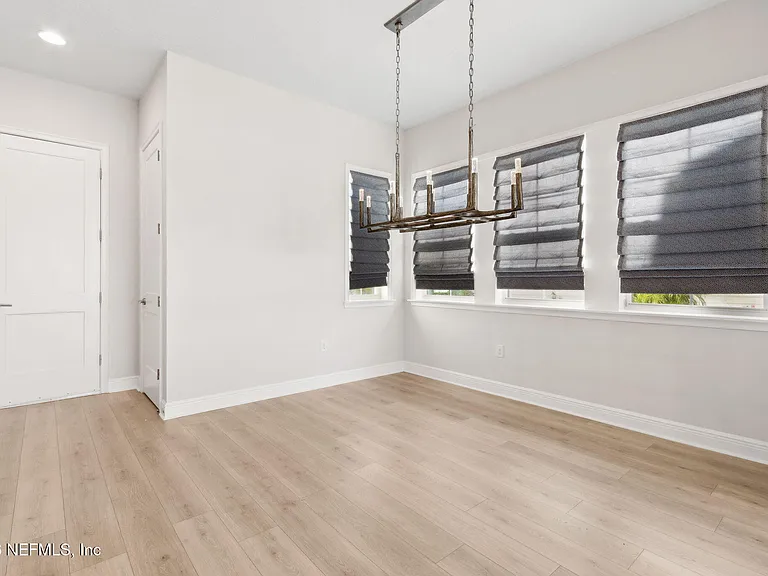 401 Marquesa Cir — Photo 19