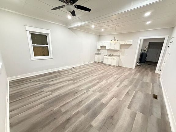 4th image of 1701 Avenue I