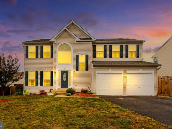 18 Little Field Dr, Fredericksburg, VA 22405