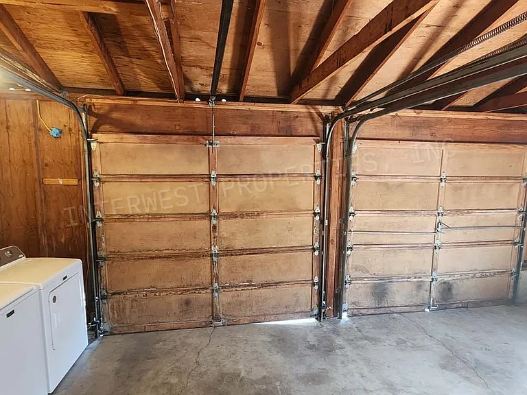 265 SW Salix Ter — Photo 12