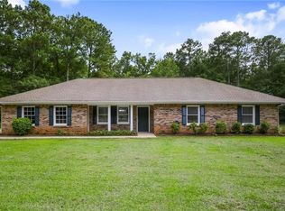 5728 Kilroy Ln, Douglasville, GA 30135