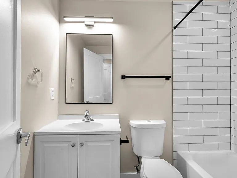 3150 Buena Vista Ter SE — Photo 18